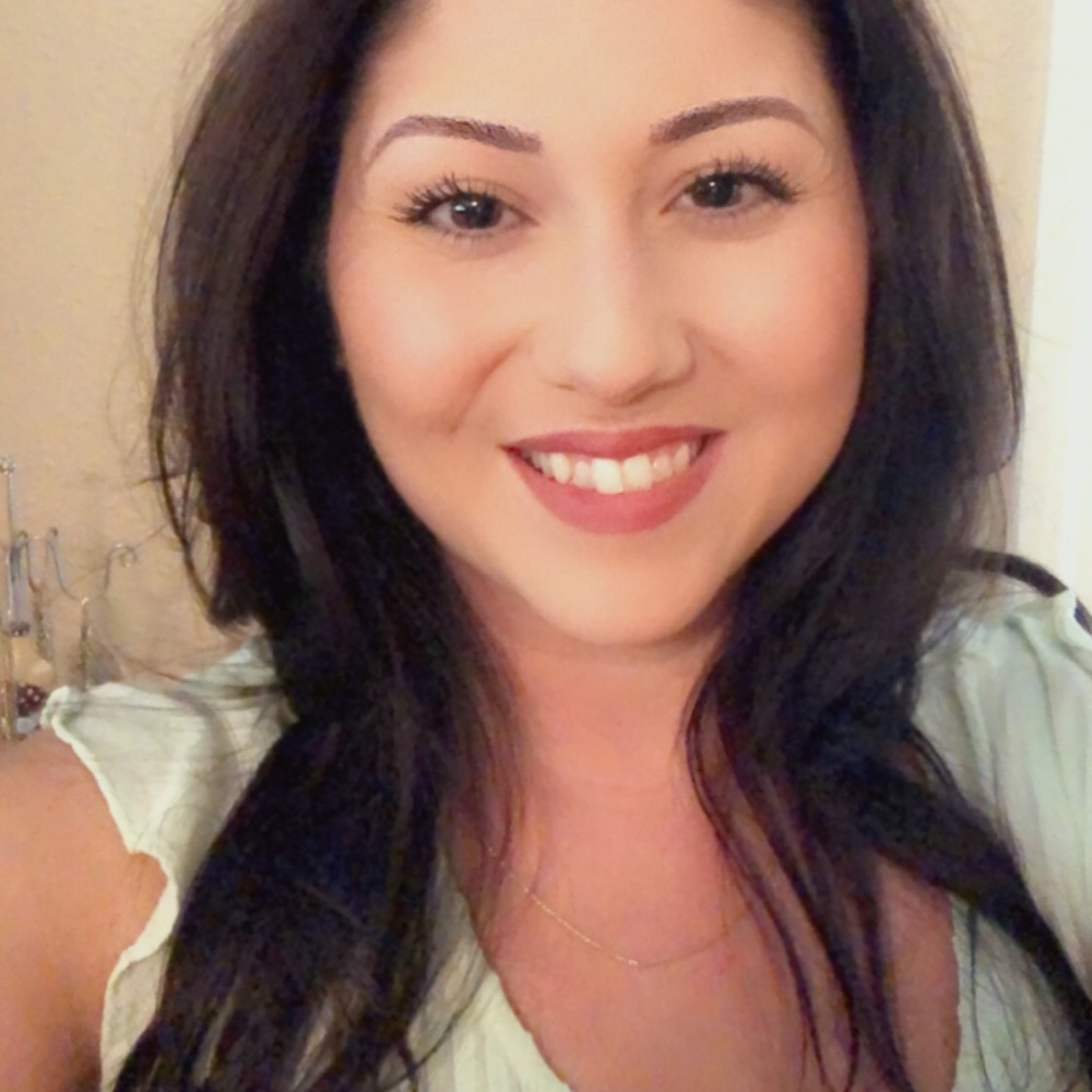 Meet your Posher, Jennifer